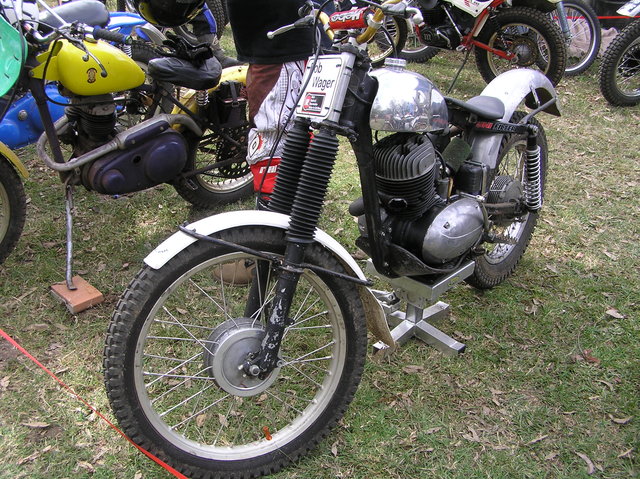 CZ-Jawa twinport in Qld. Pinched this from the Classics at Conondale thread