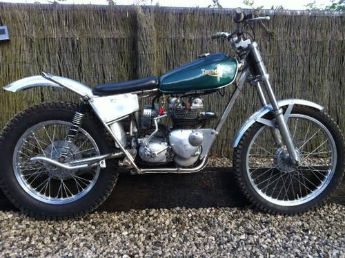 Triumph-Hardy 1960.jpg