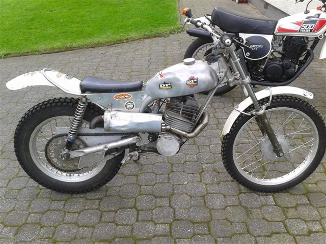 Looks like later top-end but the K175 its based on harks back to early 60s