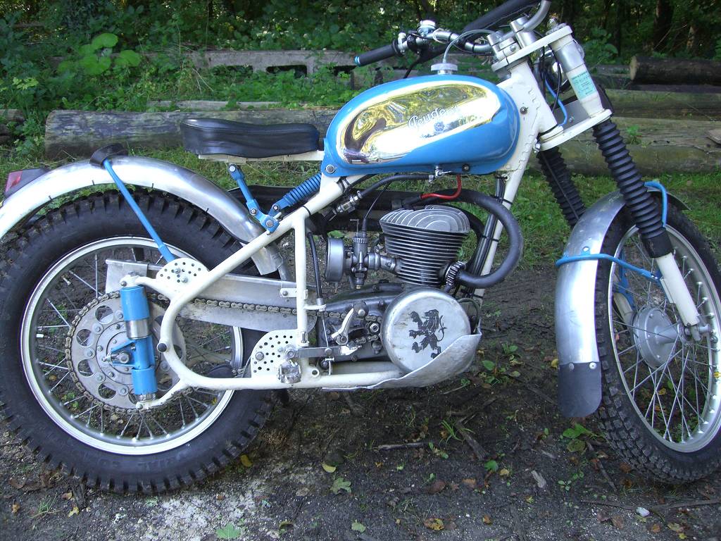Peugeot trial  2.jpg
