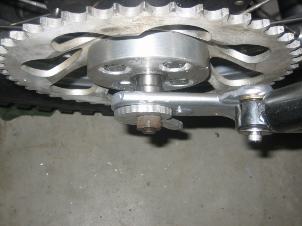 ossa rear axle bush 003.jpg