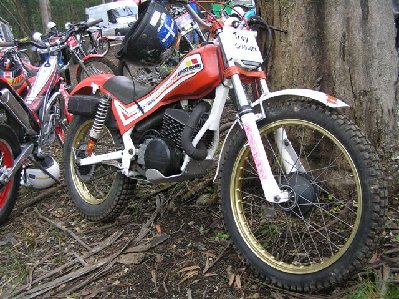 This rarely seen twinshock was ridden with great skill