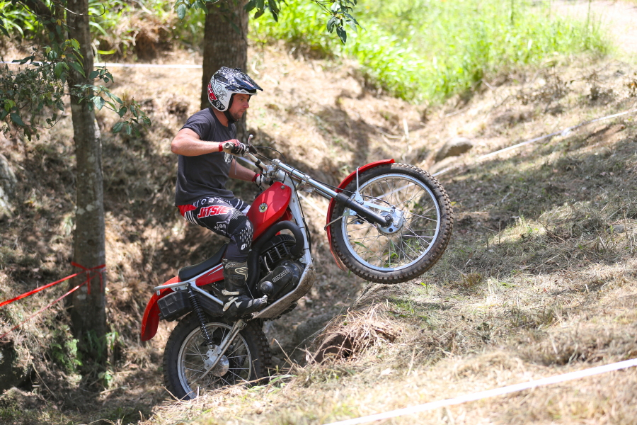 842B0887_resized 900.JPG