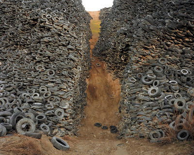 Pics_Tyre_Dump_Mountains.jpg