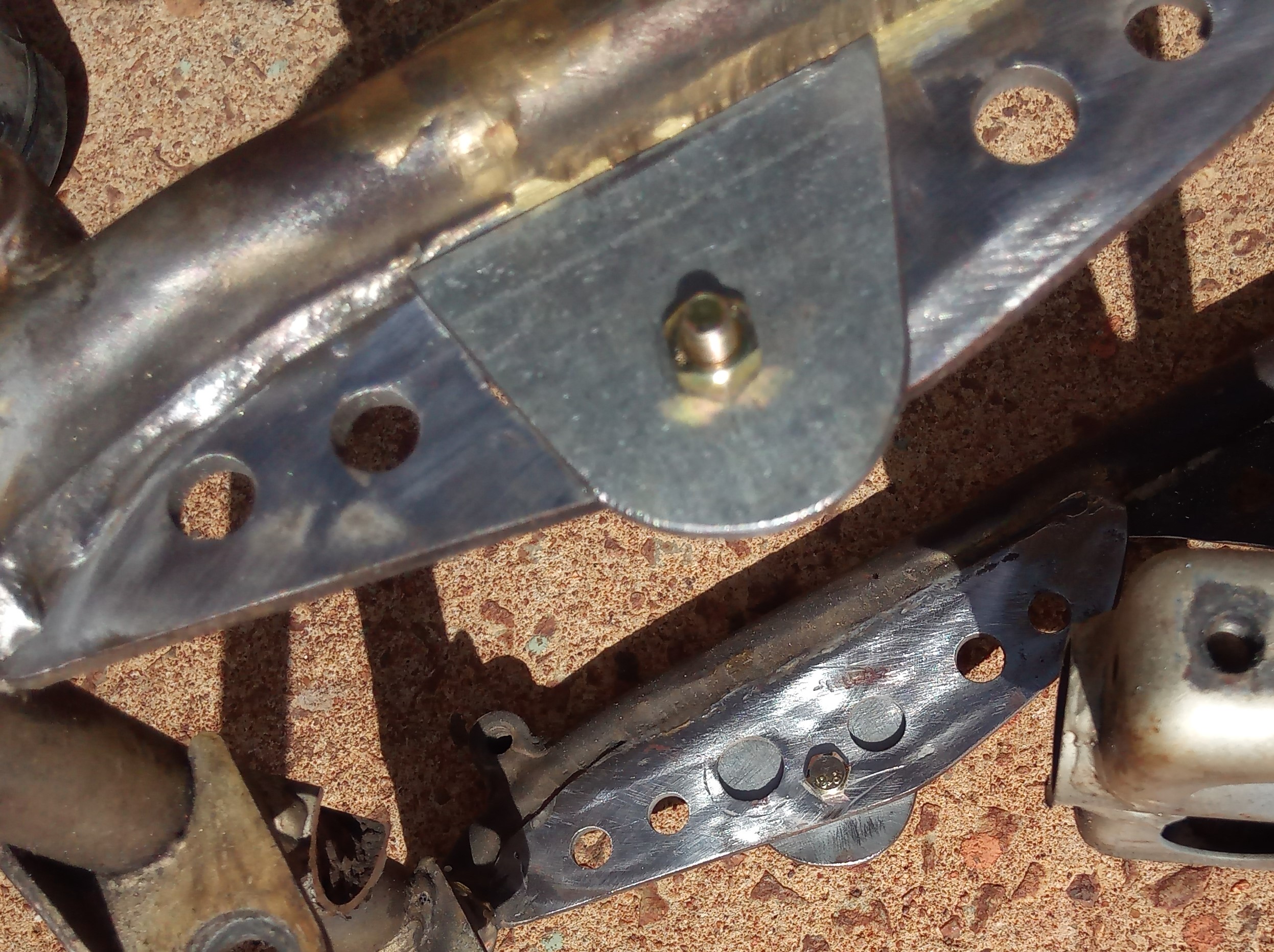 2 Pivot plates bolted.jpg