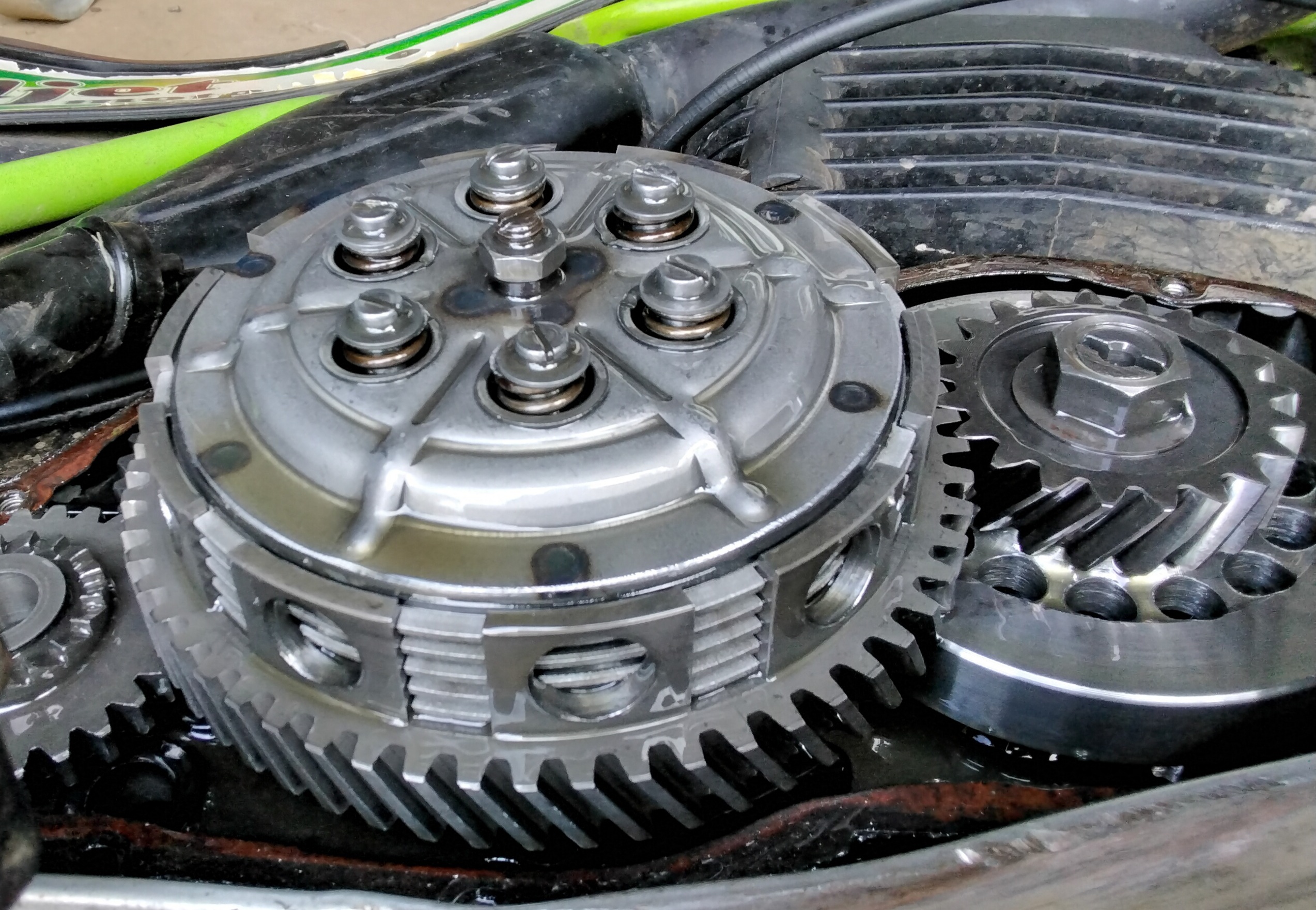 Yes Gristy, drilled clutch basket and crank weights so true Piuma!