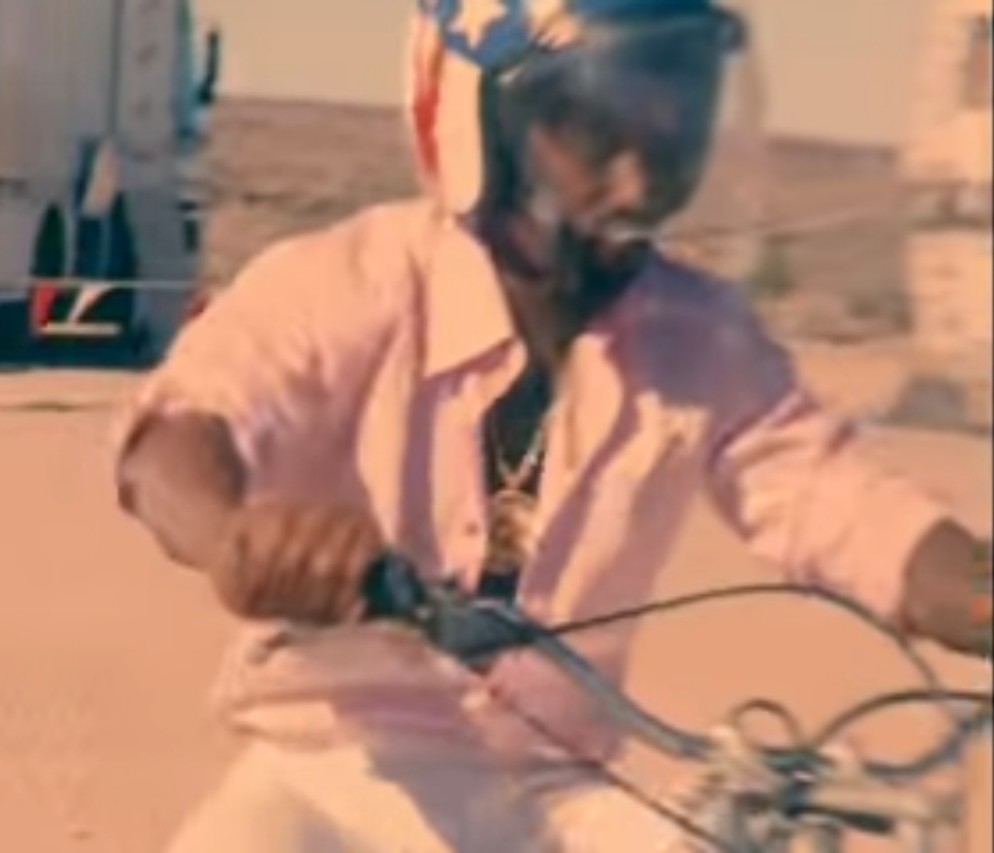 Screenshot_20221114-222656_YouTube.jpg
