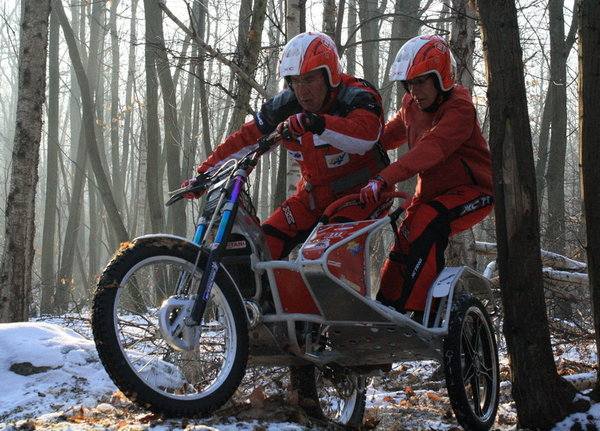 Pierre_-_Dominique_Side_Car_-2009-_04.jpg
