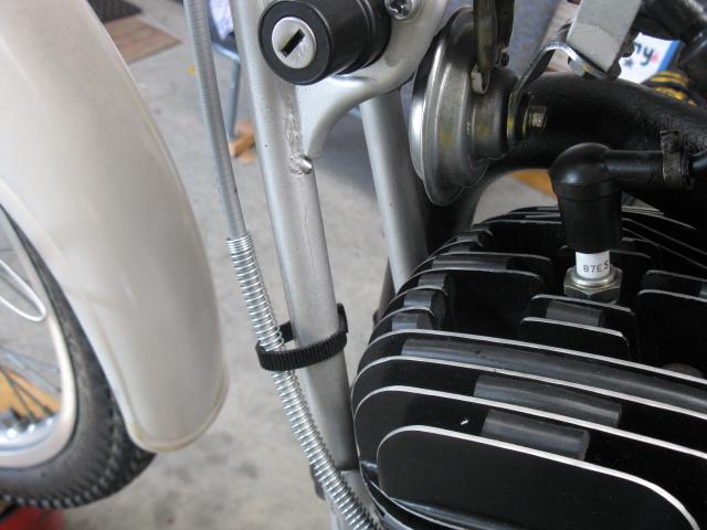 26 cable holder (Small).JPG