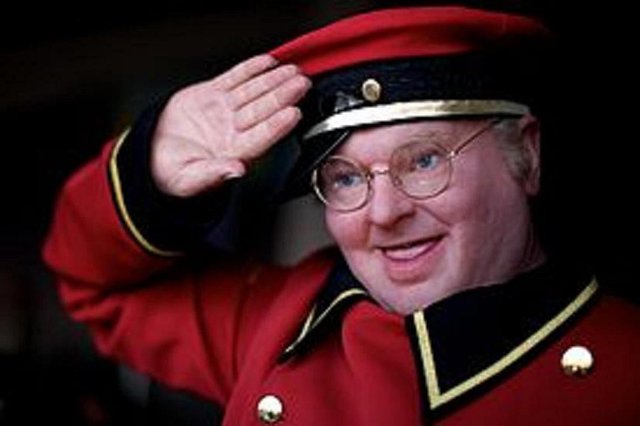 275px-Benny_Hill[1].jpg